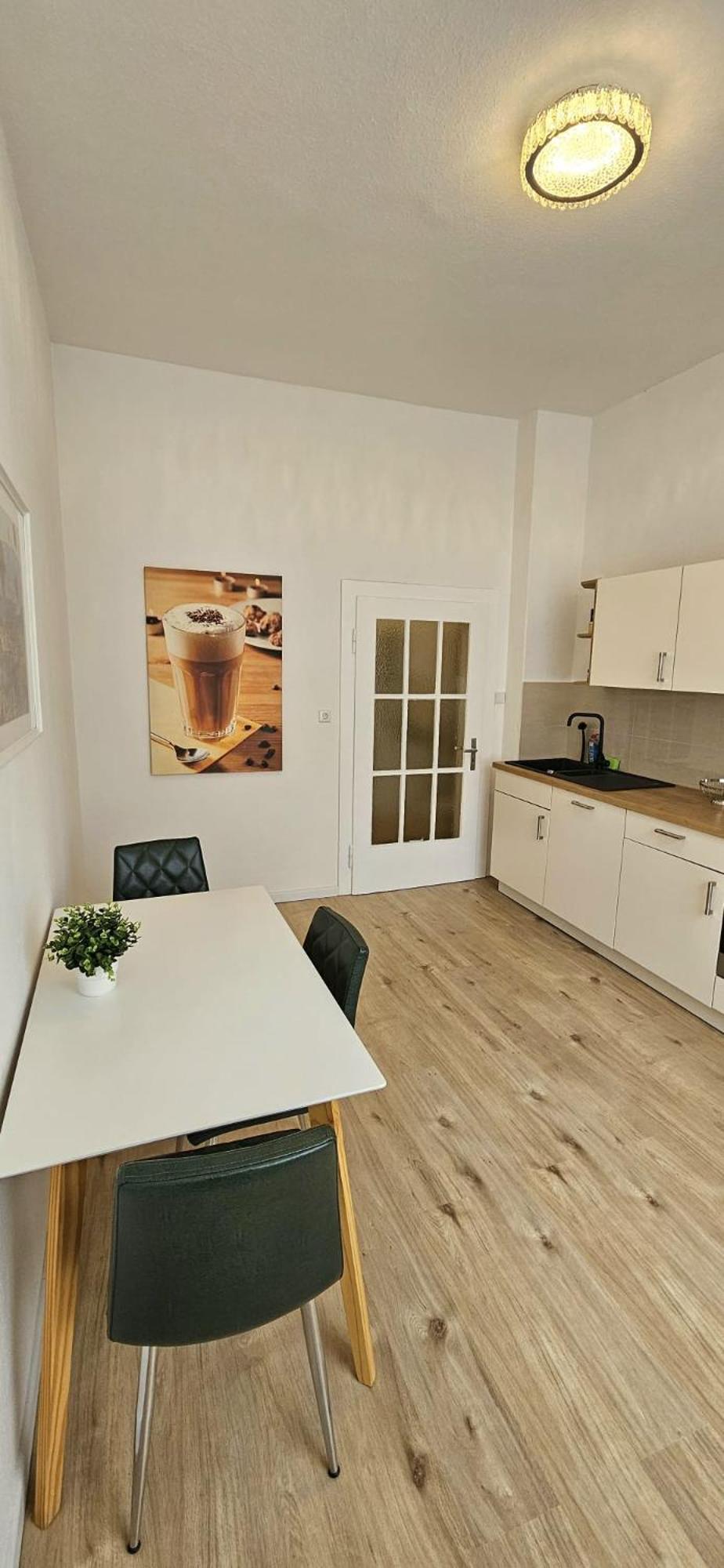 Charmante und moderne Altbauwohnung