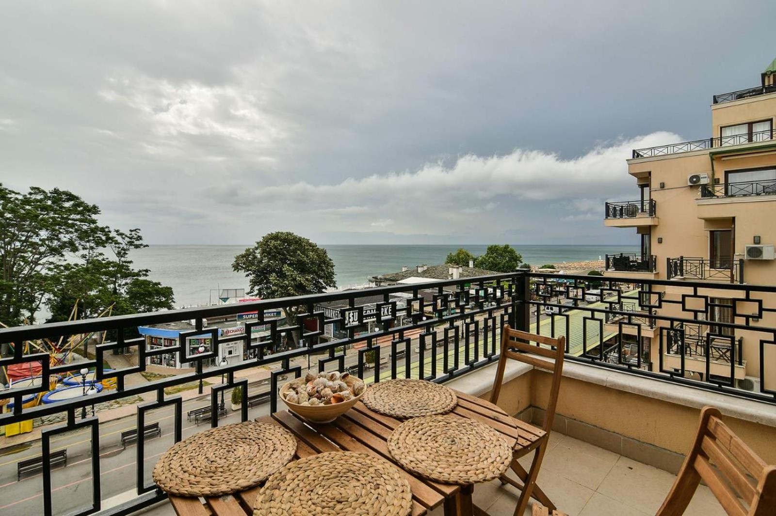 Boutique holiday Golden Sands