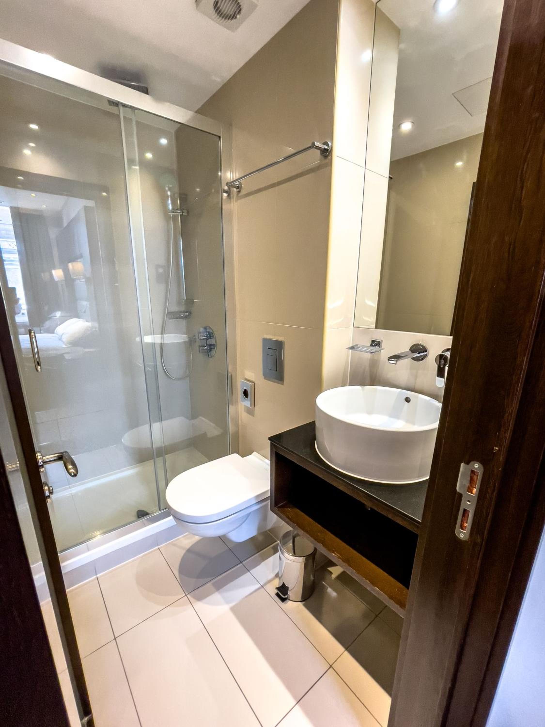 LHA Paddington Hostel