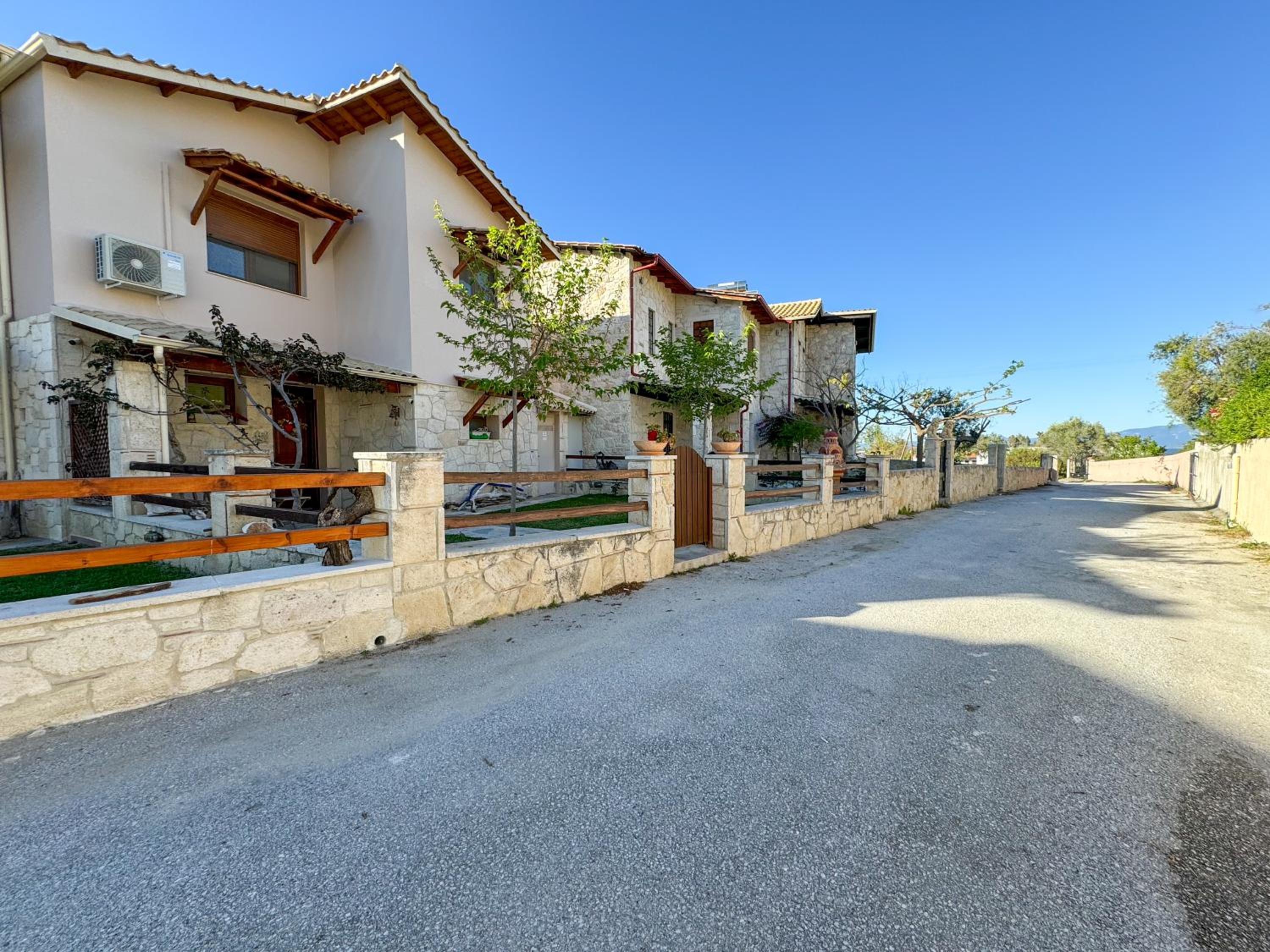Luxurious Maisonette in Pefkochori view 5