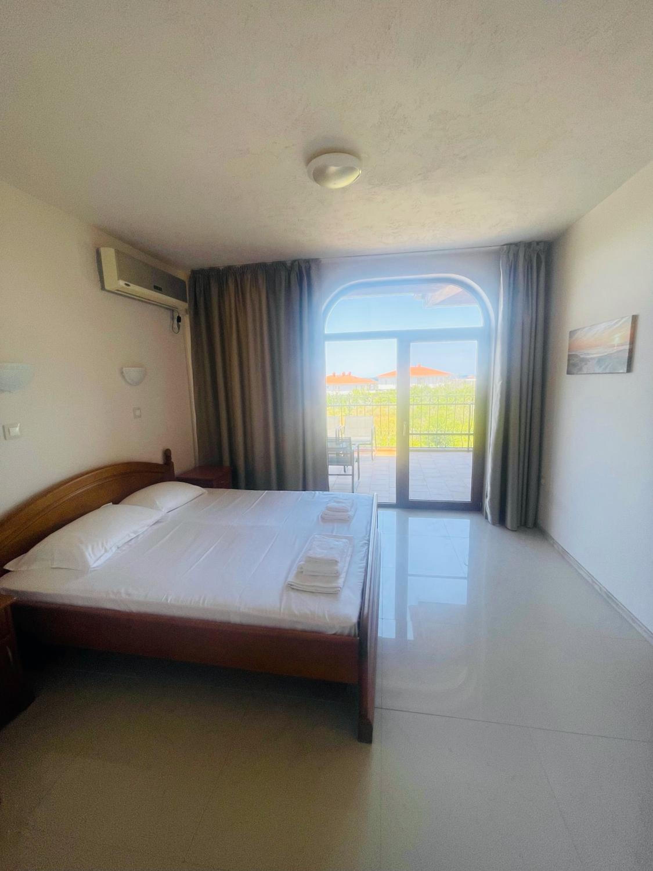Private Apartment with Sea View
