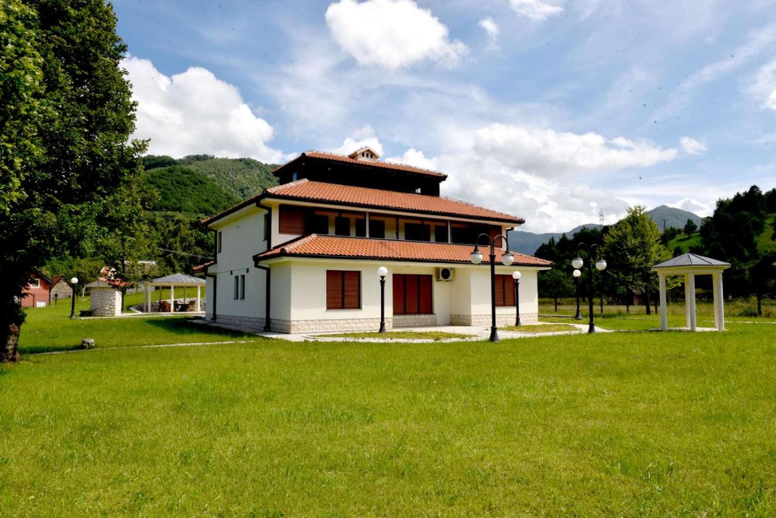 Villa Tara