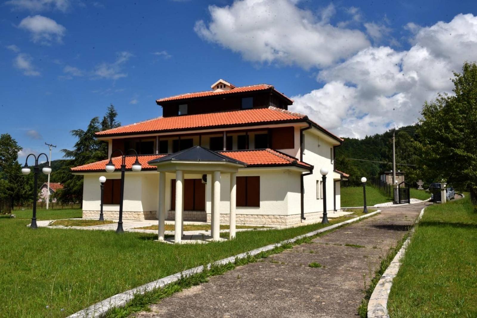 Villa Tara