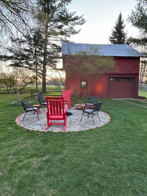 Lakeside Oasis near wineries, beaches, Saugatuck view 2