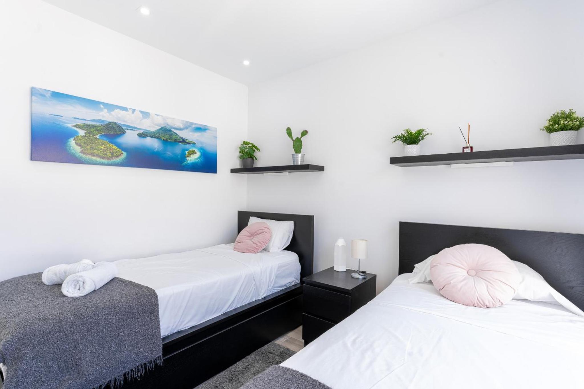 Lake House by United Renters