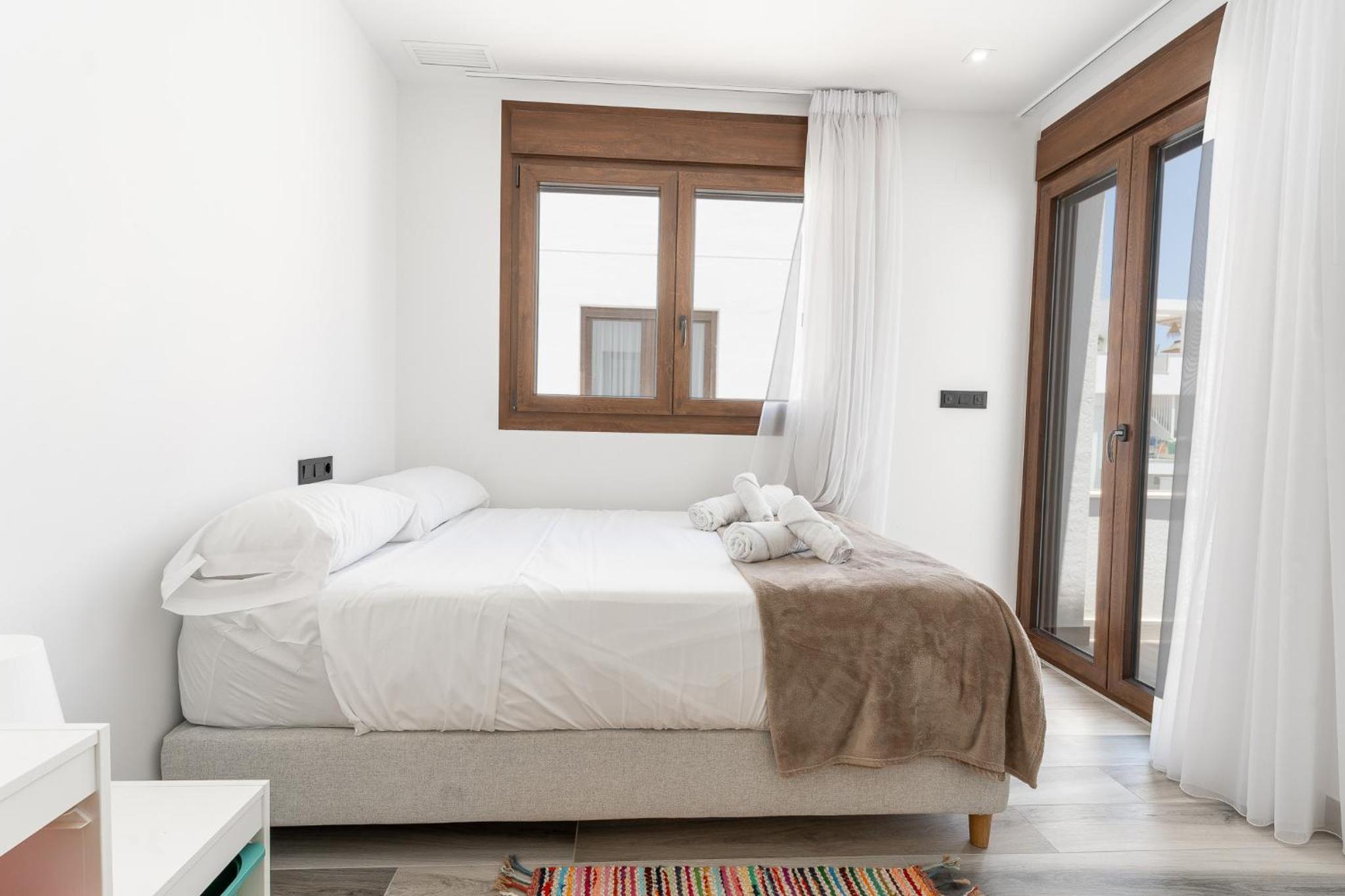 Lake House by United Renters