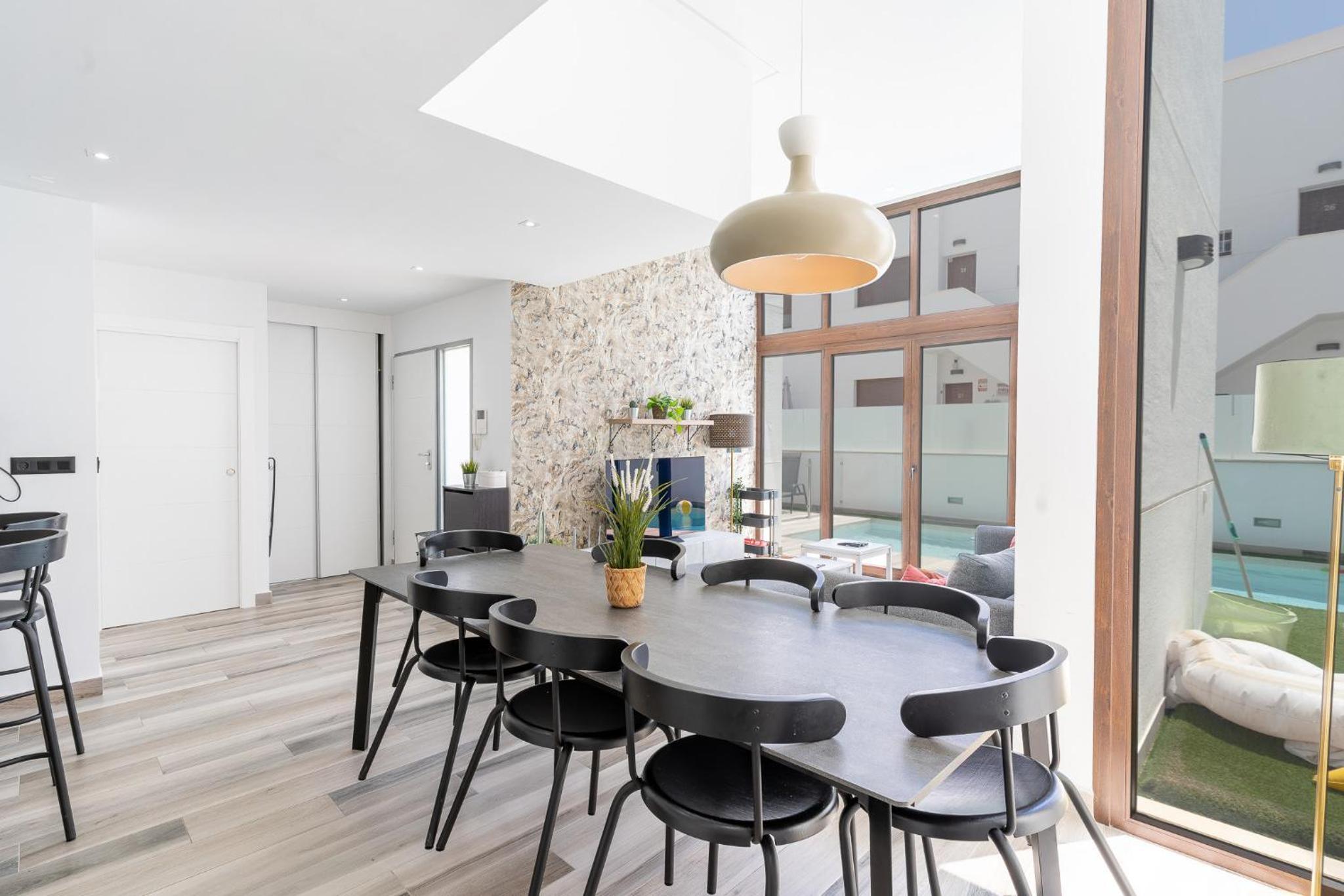 Lake House by United Renters