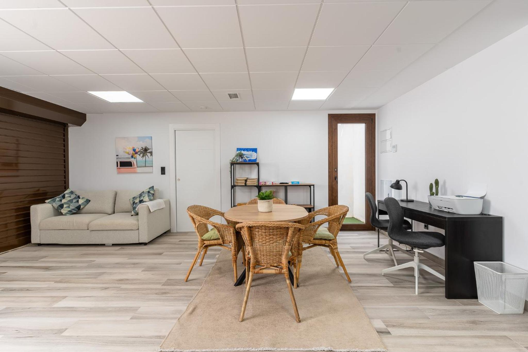 Lake House by United Renters