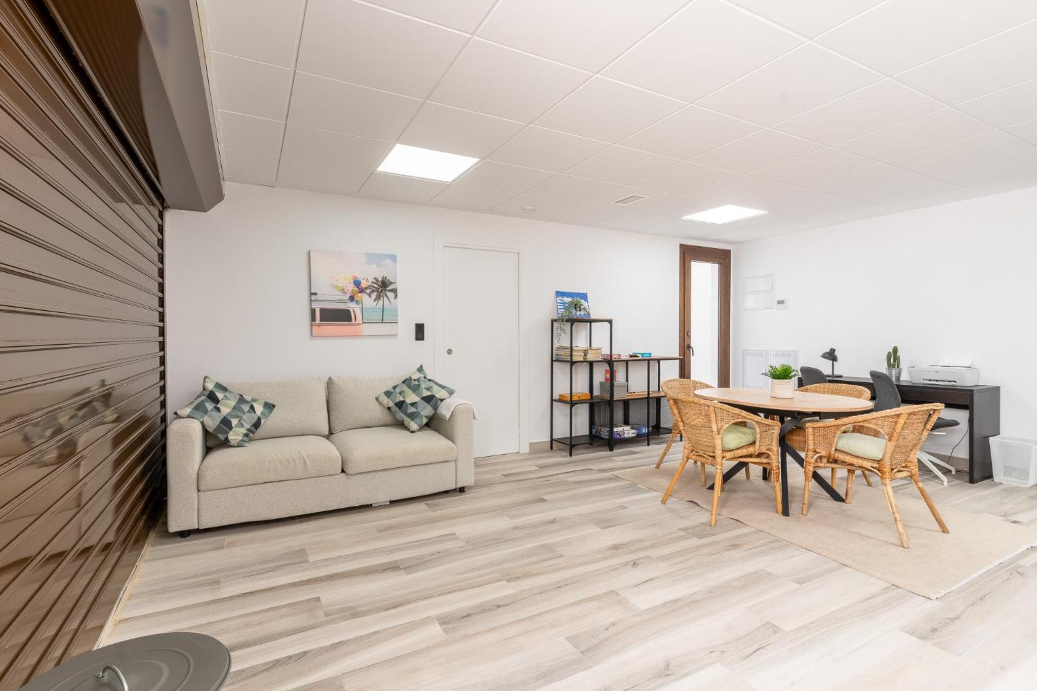 Lake House by United Renters