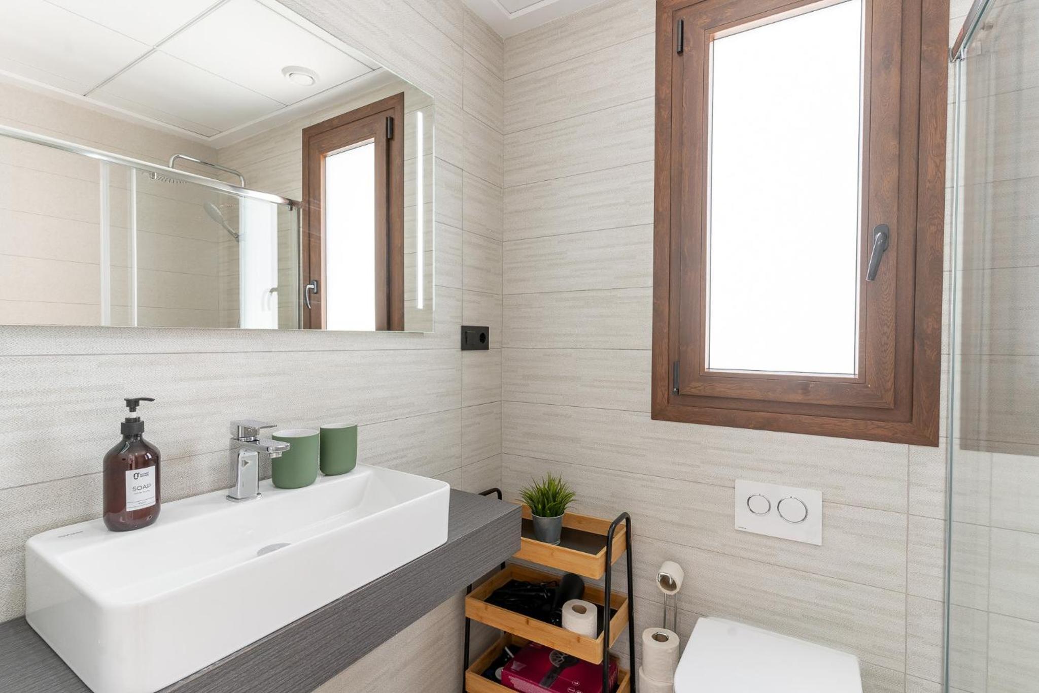 Lake House by United Renters