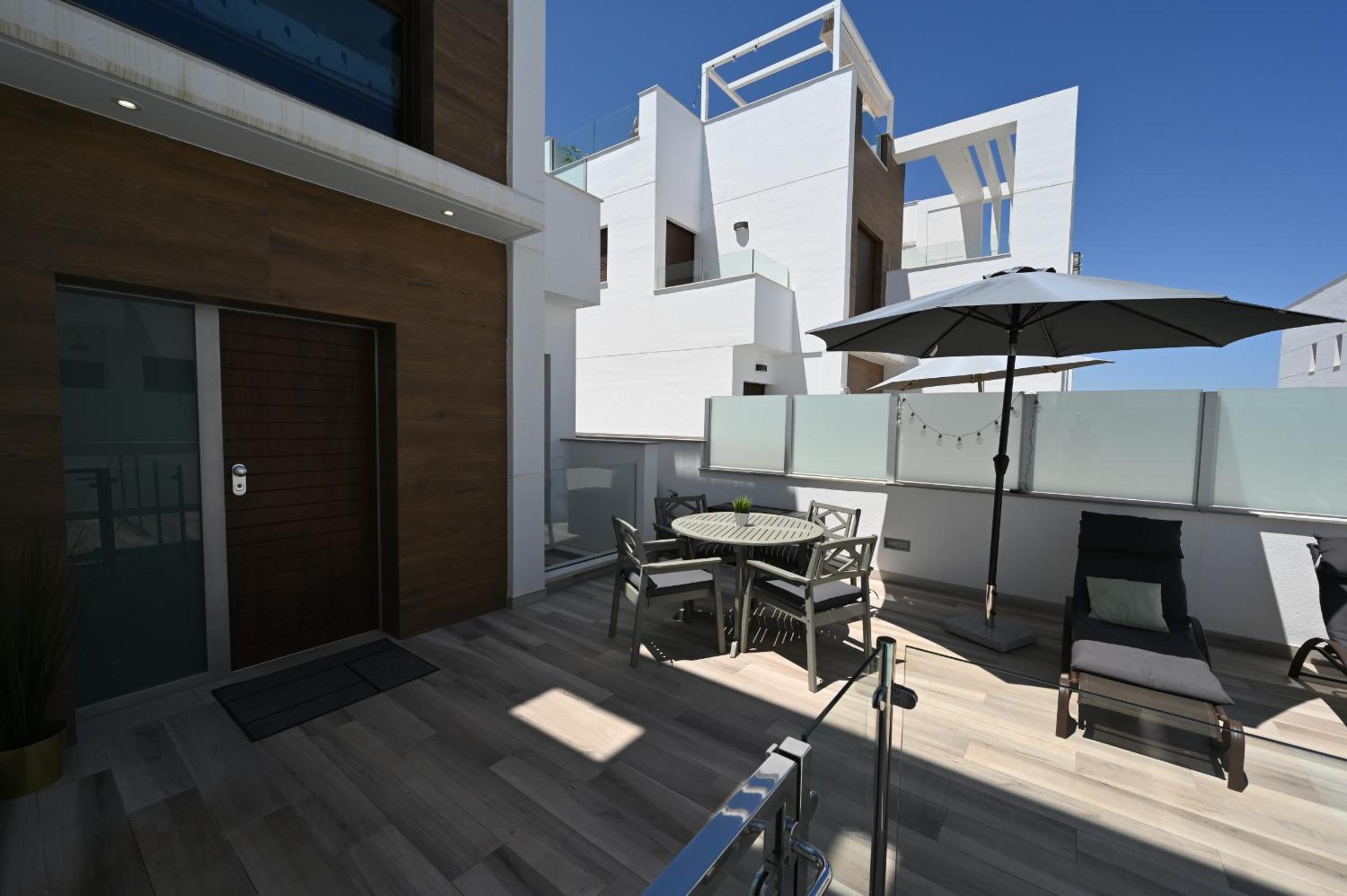 Lake House by United Renters