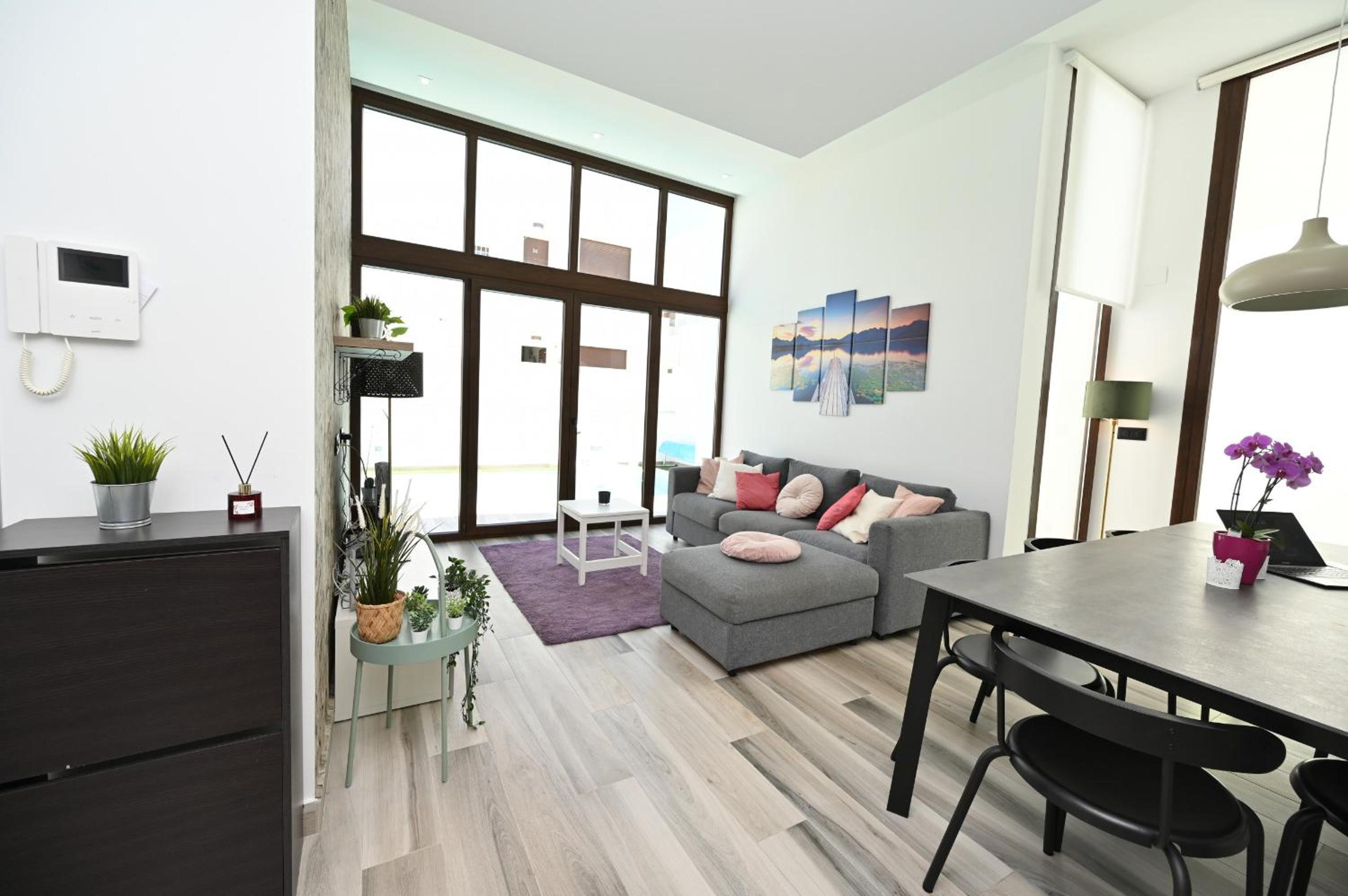 Lake House by United Renters