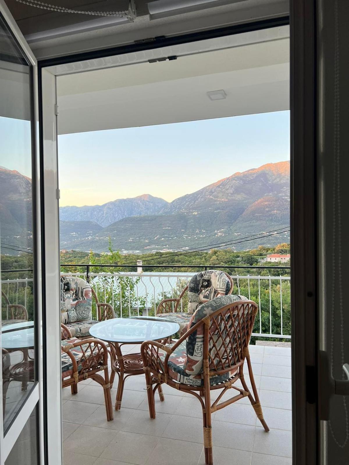 Villa Bubanja with shared pool