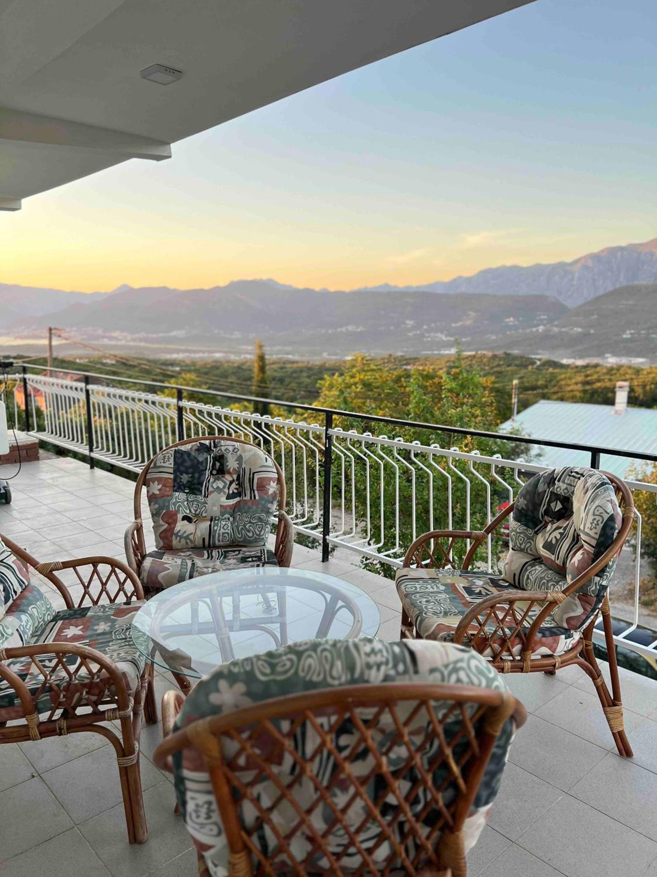 Villa Bubanja with shared pool