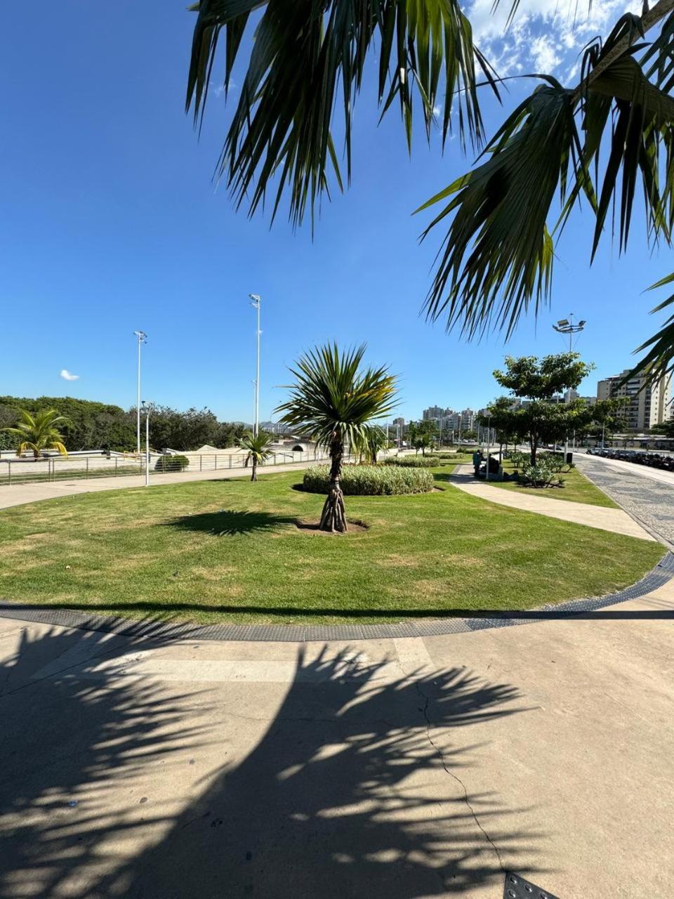 Apartamento a 100 metros da praia em Jardim Camburi