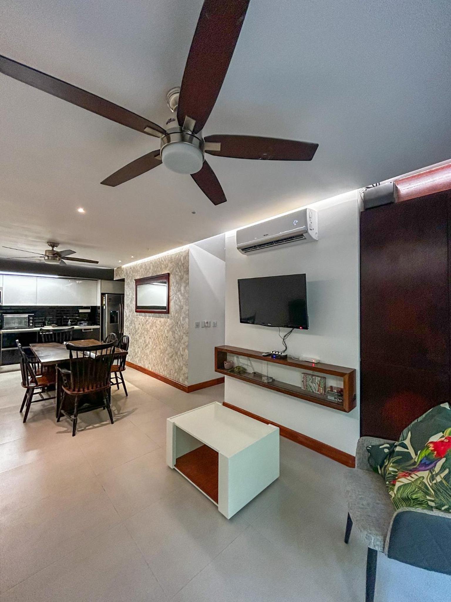 Luxury 2BR condo in Nautilus, Místico