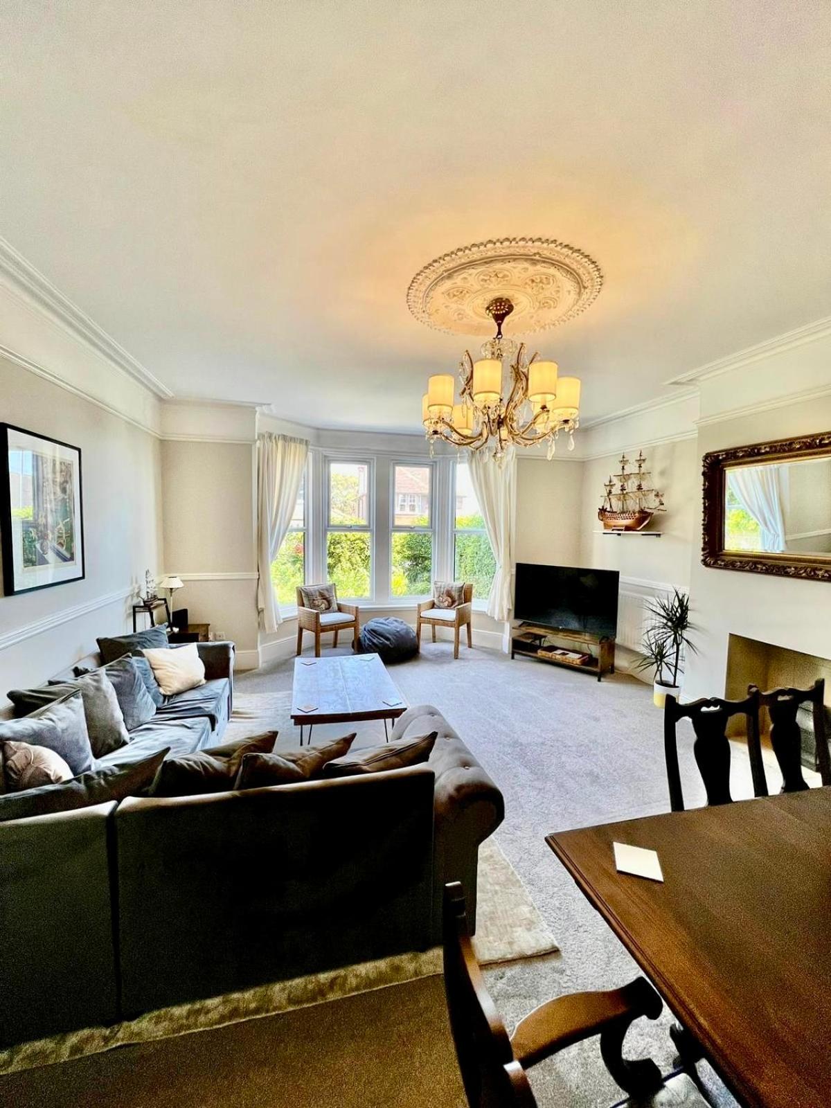 Cosy Ground Floor Apartment view 2