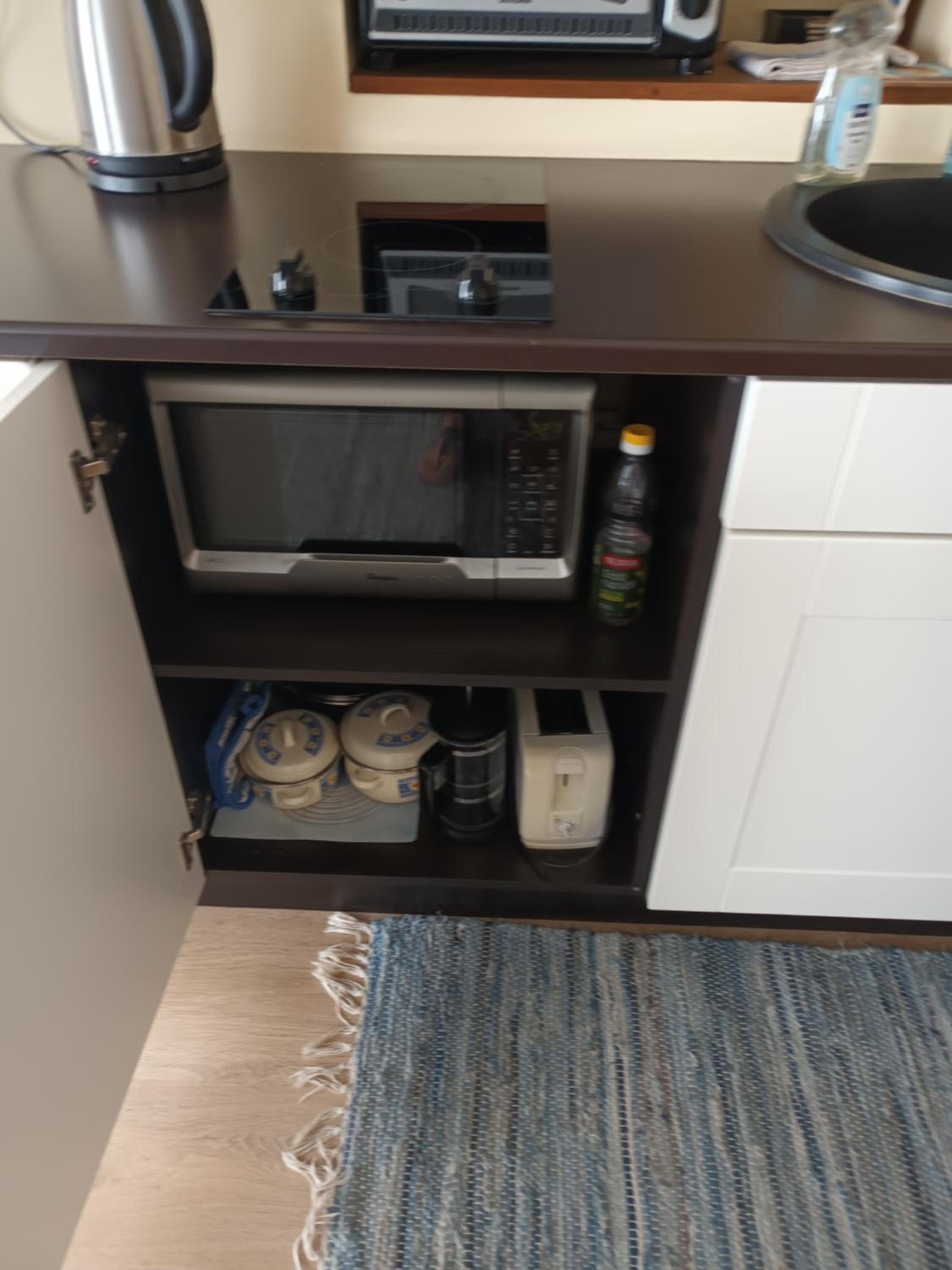 Arens rent Kohtu 2A Apartment