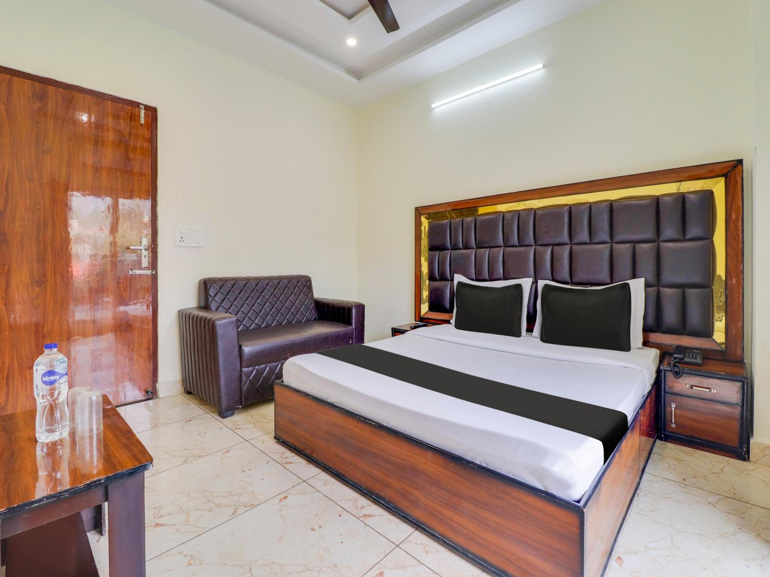 Hotel O Arya stays view 2