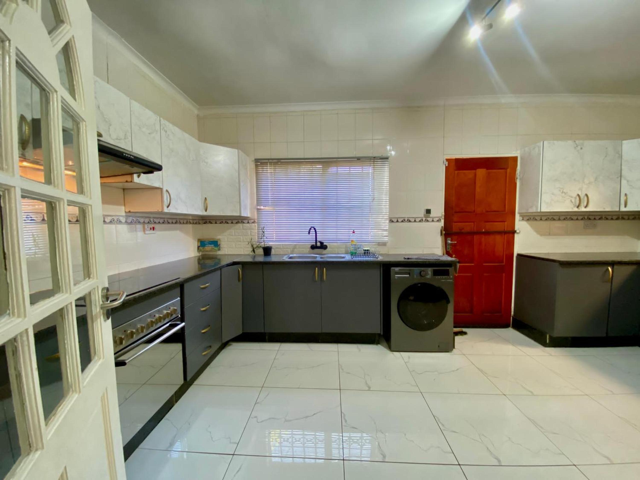 Central Gabs Oasis: 2BR-Retreat