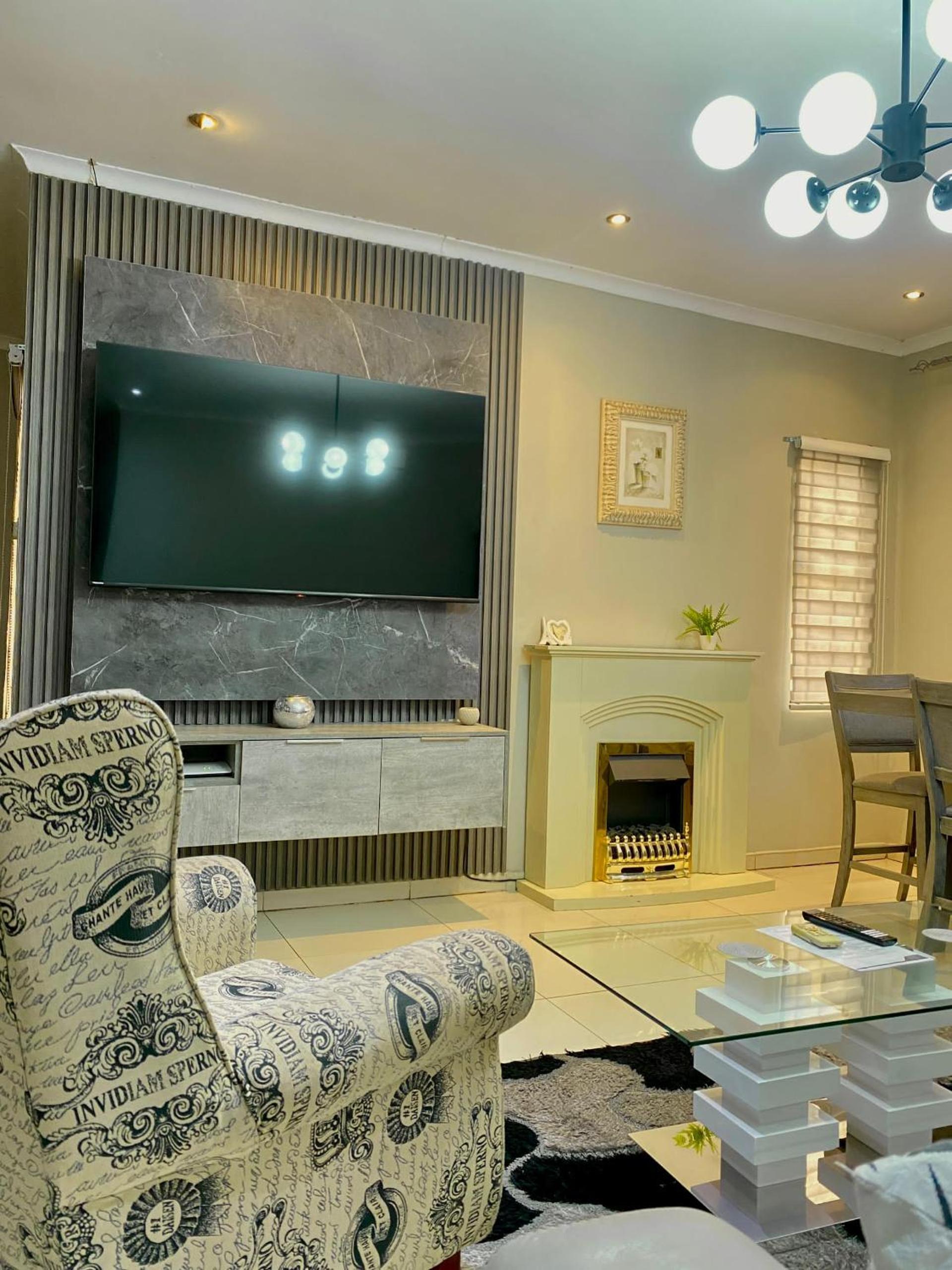 Central Gabs Oasis: 2BR-Retreat