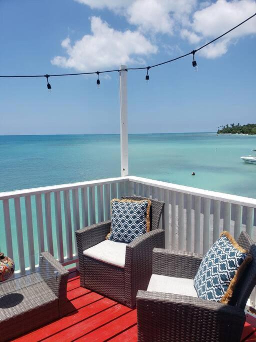 The Red Door Beach House, Buye Beach view 5