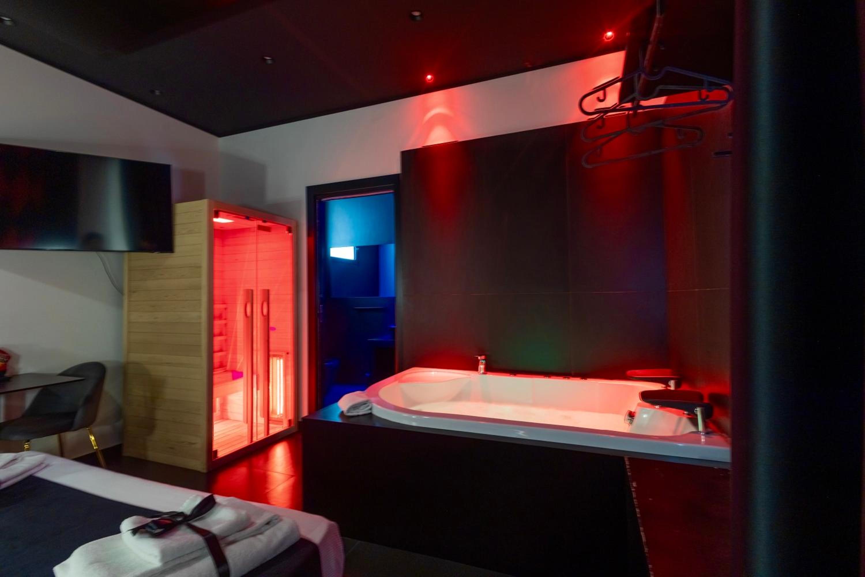 Maximum hub suite&spa photo 4