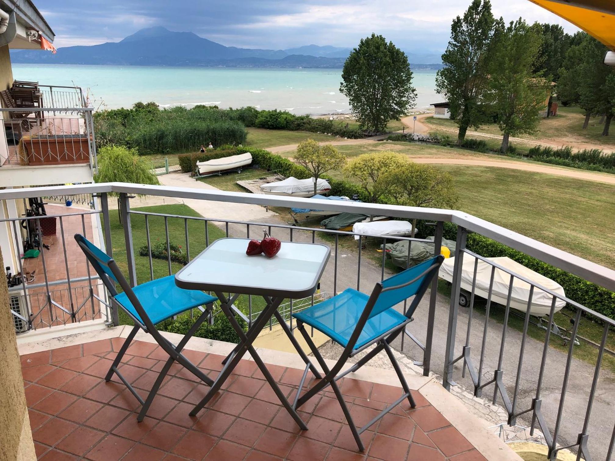 Seeblickwohnung Sirmione - Fronte Lago mit Privatsteg