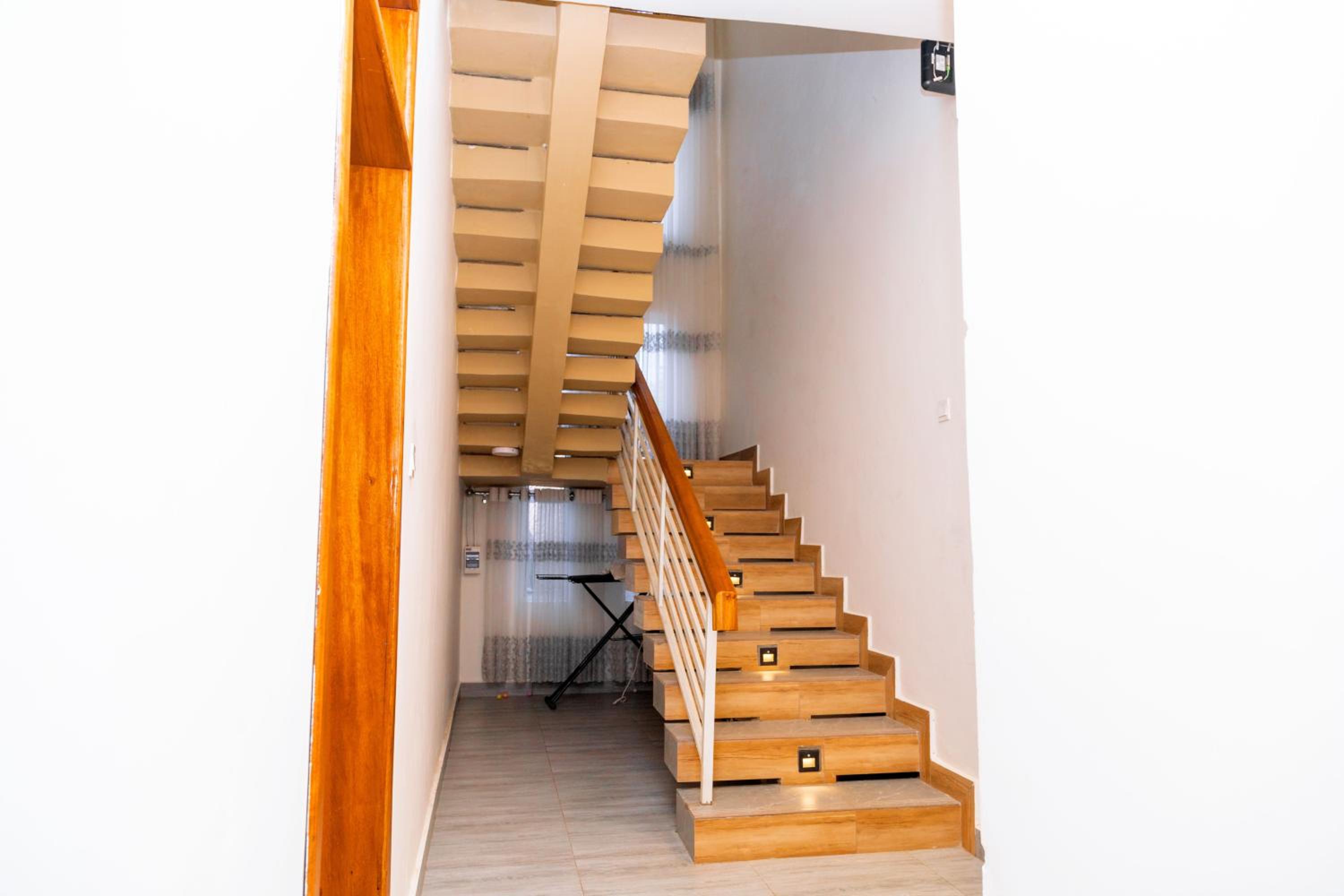 White Ark Apartment