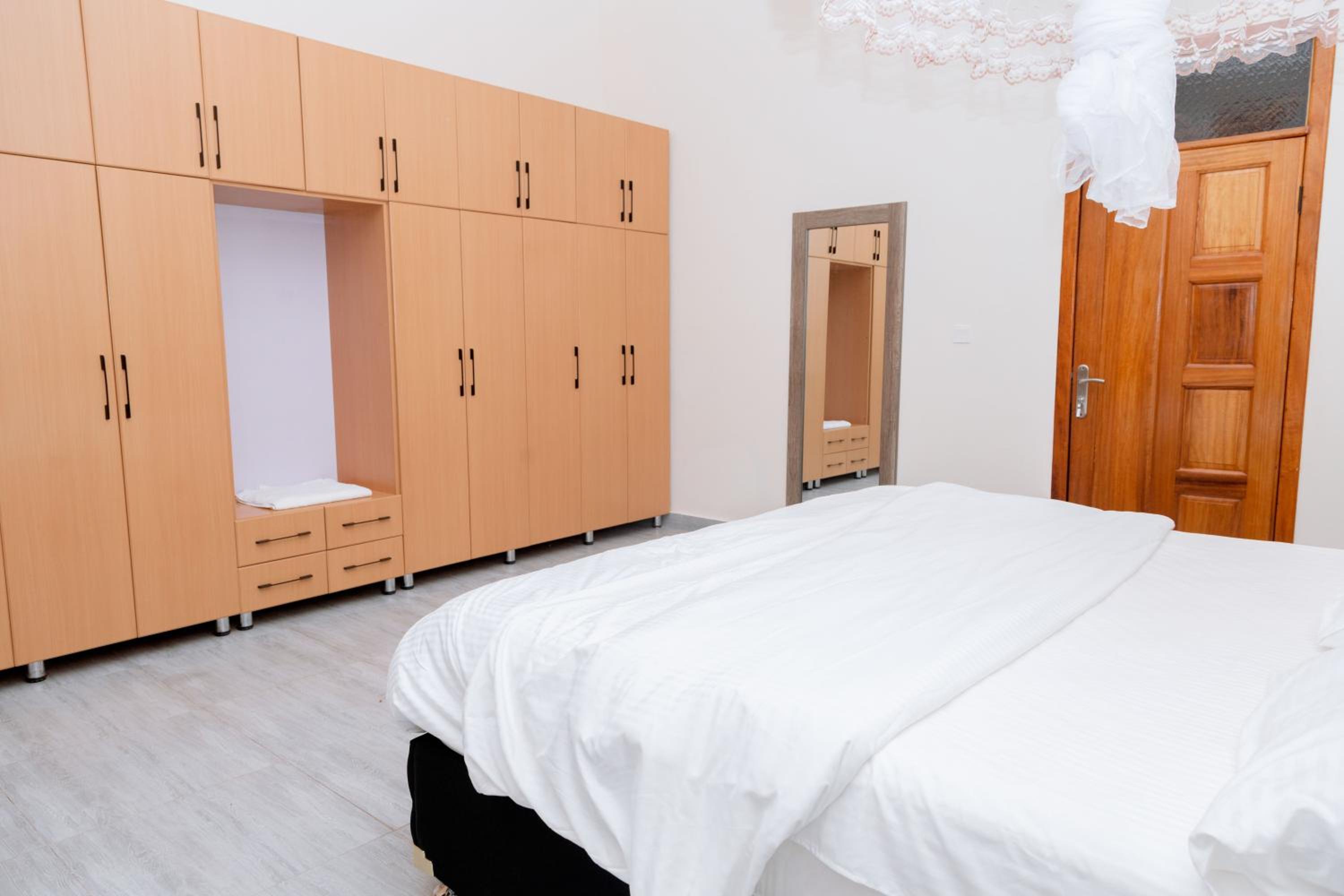 White Ark Apartment