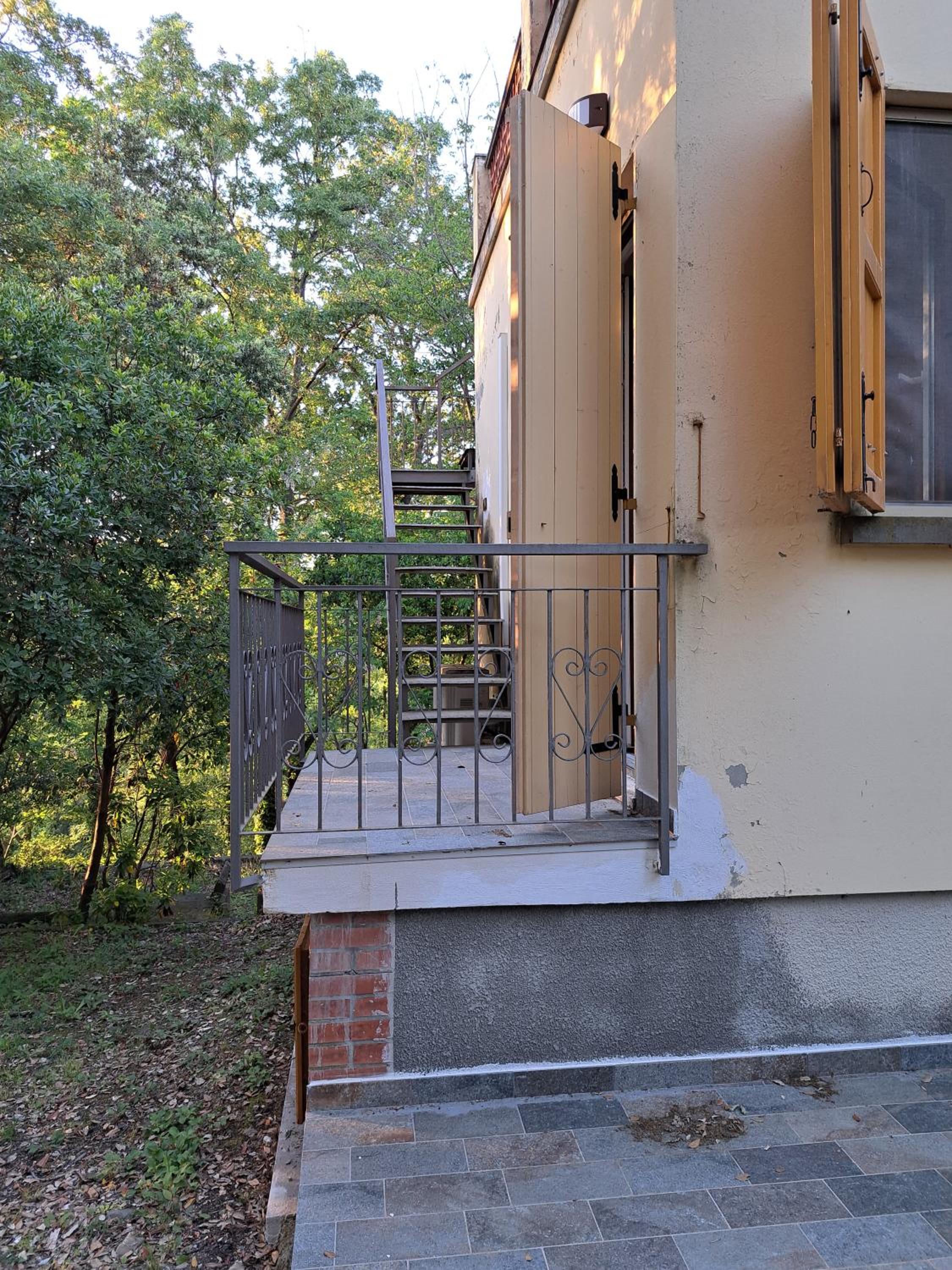 casa con bosco e vista mare view 4