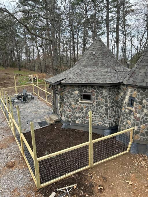 The Hut at the Farm view 2