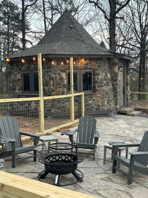 The Hut at the Farm view 4