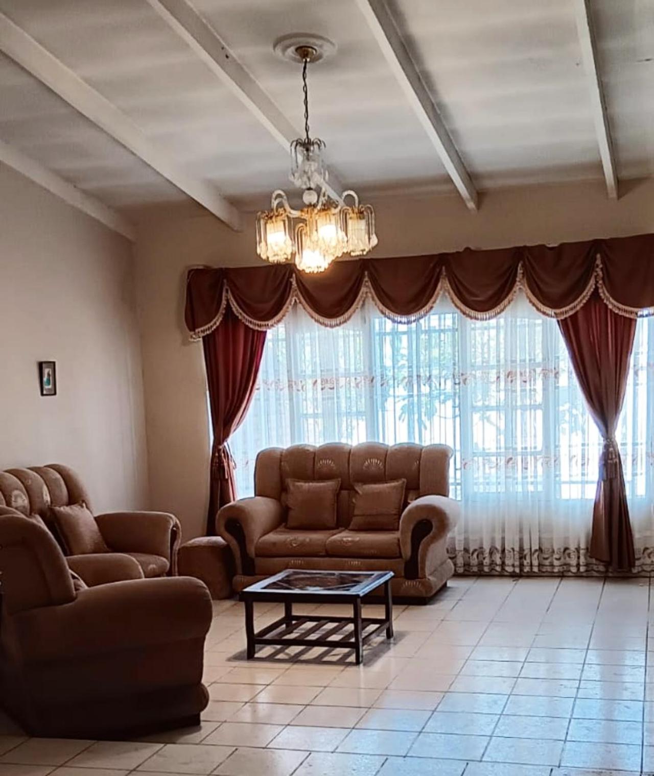 Casa Familiar 