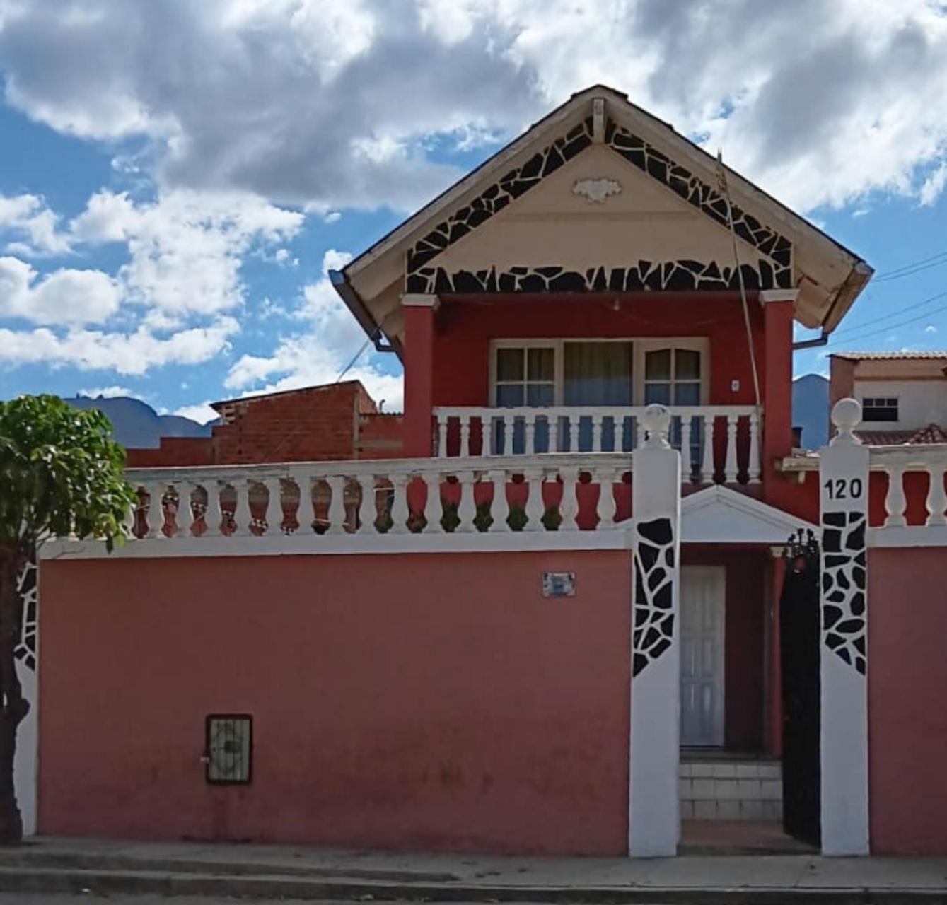 Casa Familiar 