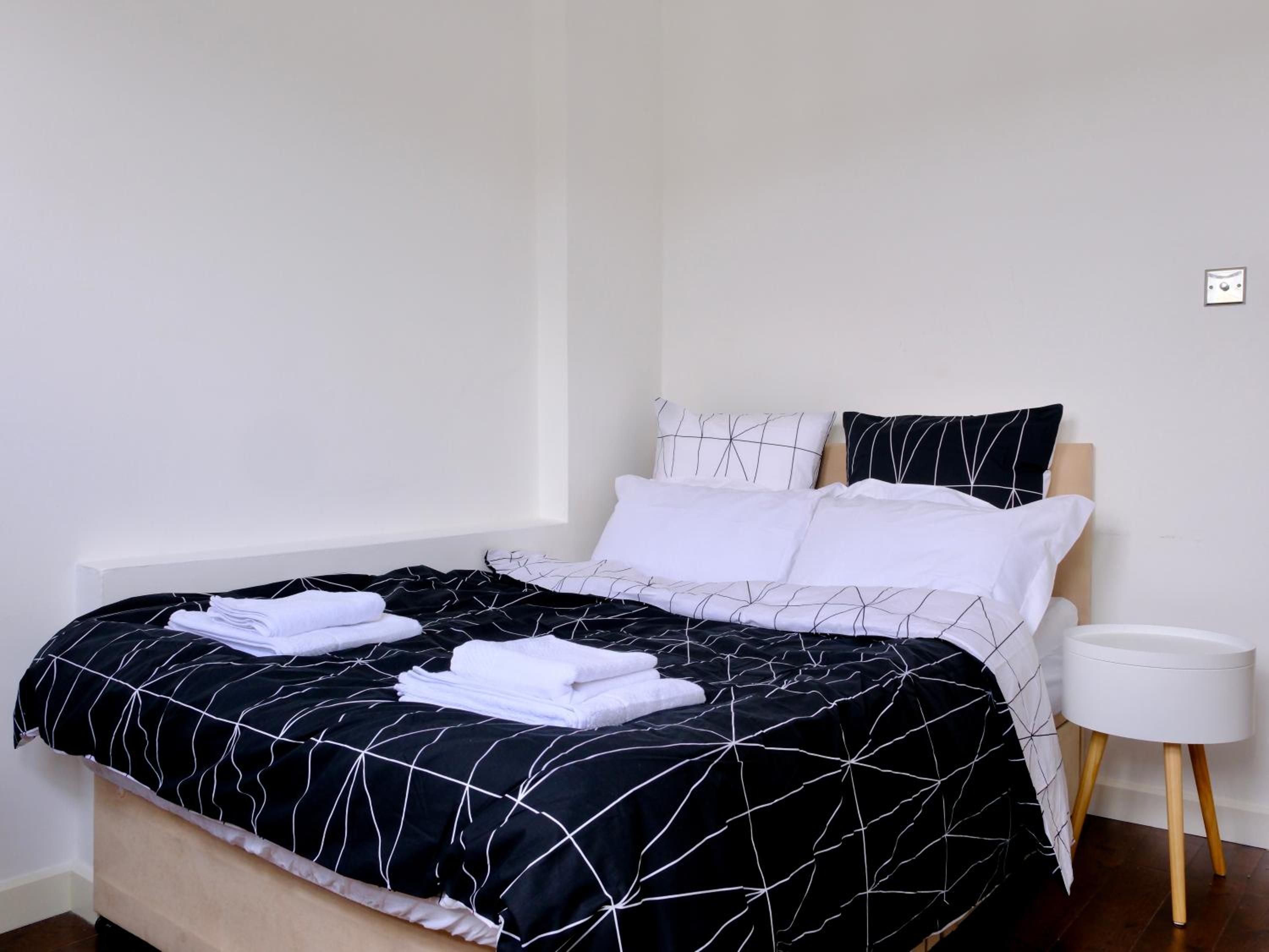 Chelsea Cosy 2 Bedroom Flat with Terrace view 2