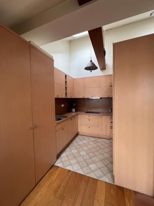Old Town apartment with Free Parking