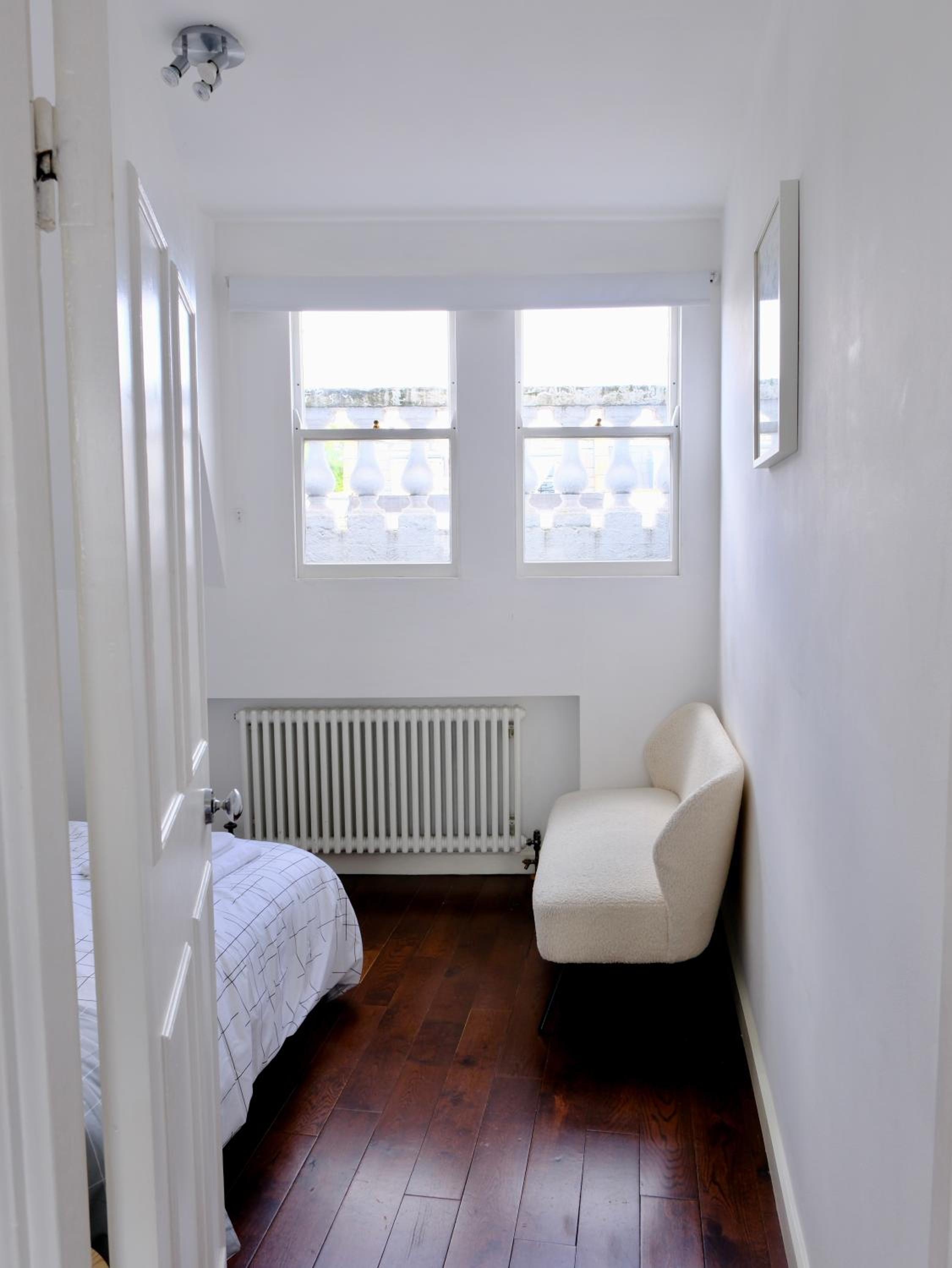 Chelsea Cosy 2 Bedroom Flat with Terrace view 5