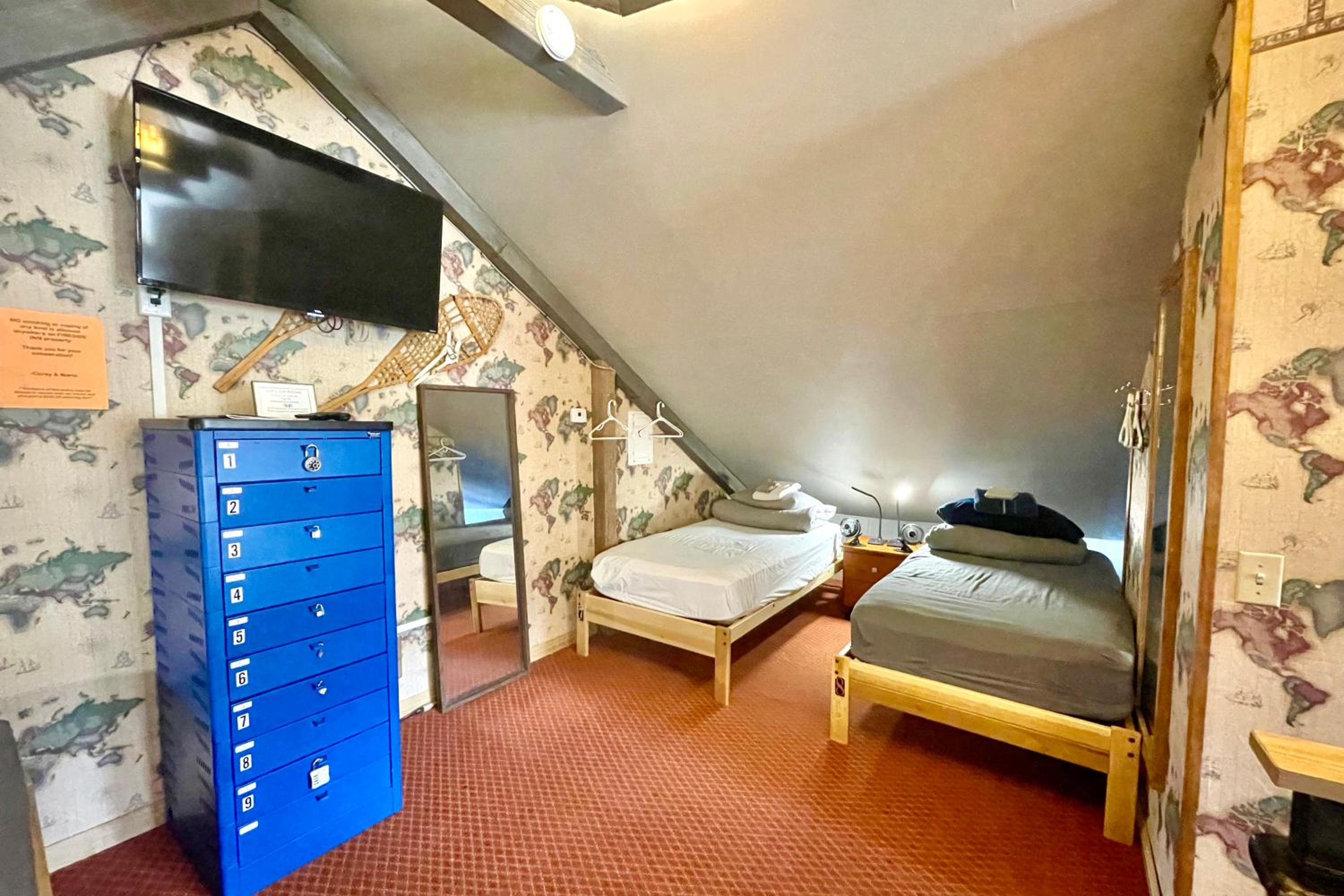 Fireside Inn & Hostel