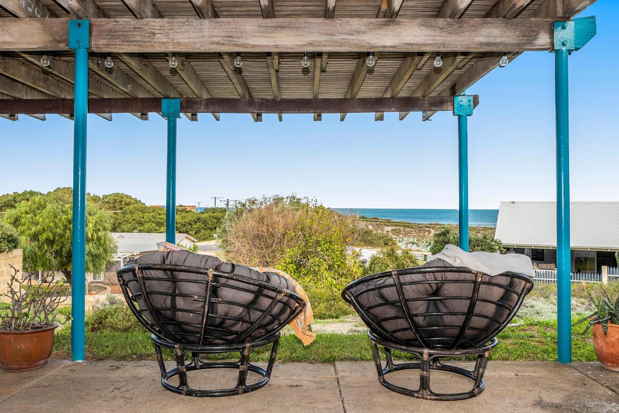 Blue View - UNINTERRUPTED OCEAN VIEWS FOR MILES