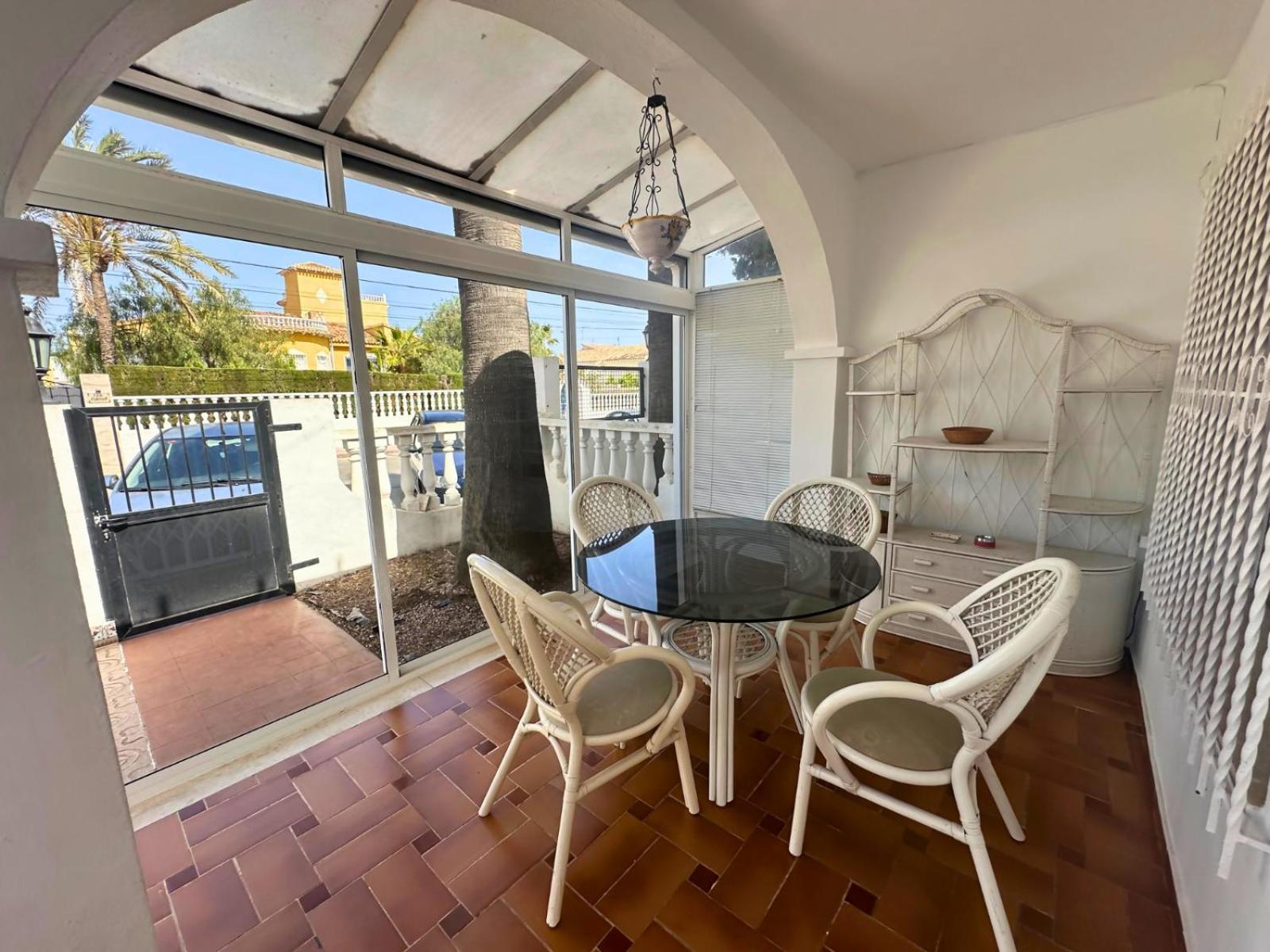 Ancora 4: Apartamento en urbanización con piscina