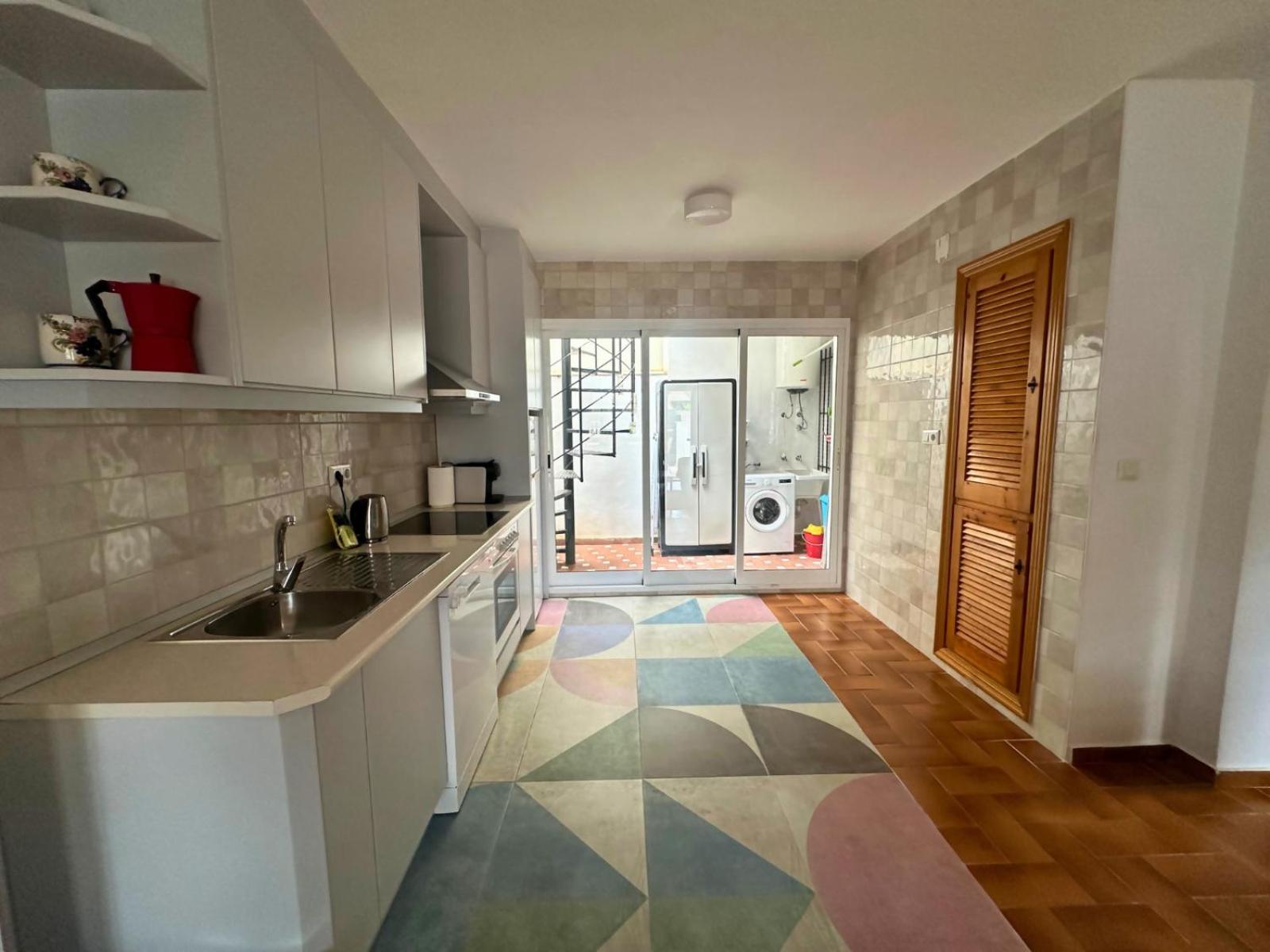 Ancora 4: Apartamento en urbanización con piscina