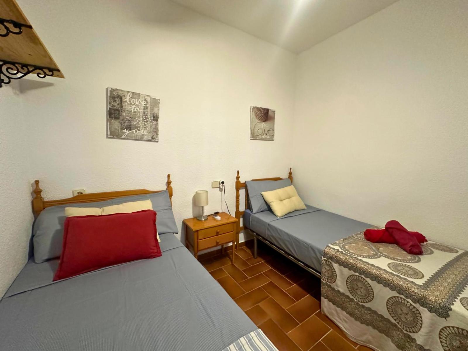 Ancora 4: Apartamento en urbanización con piscina