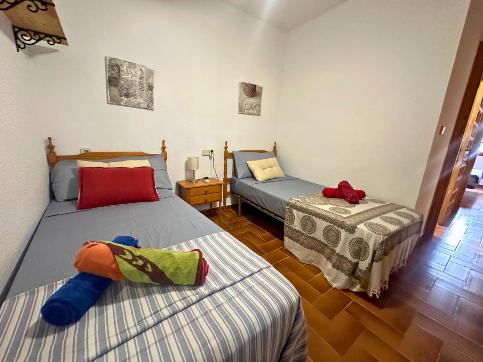 Ancora 4: Apartamento en urbanización con piscina