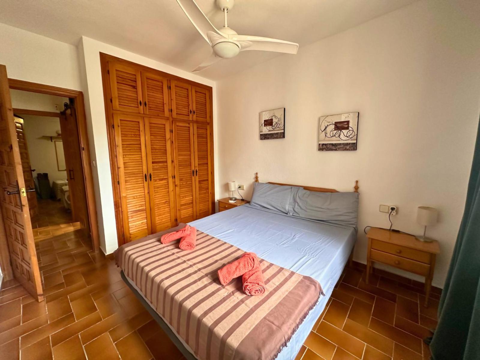 Ancora 4: Apartamento en urbanización con piscina