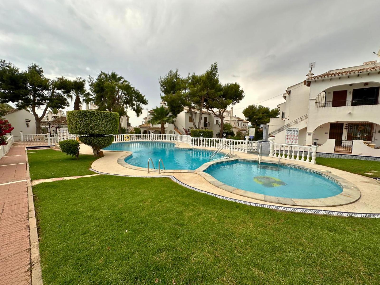 Ancora 4: Apartamento en urbanización con piscina