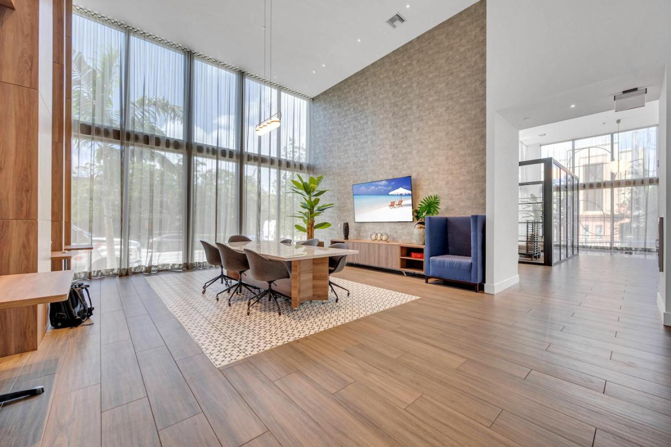 Prime Location 3 Bed Gem near Brickell With Parking