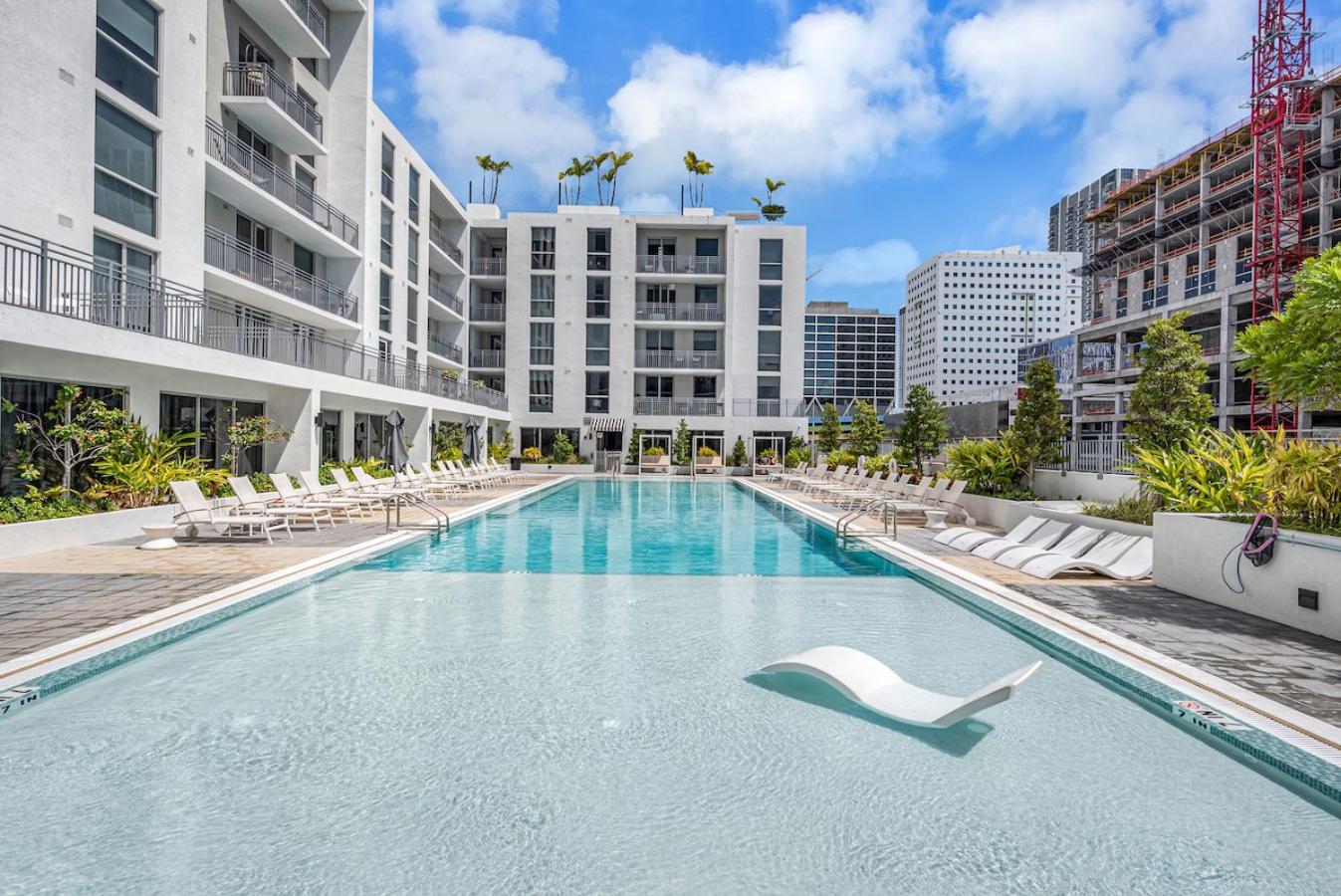 Prime Location 3 Bed Gem near Brickell With Parking