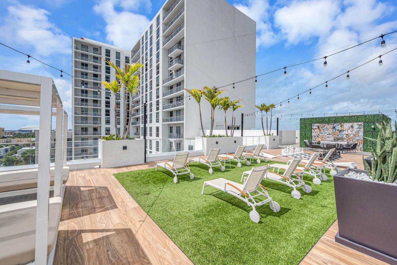 Prime Location 3 Bed Gem near Brickell With Parking