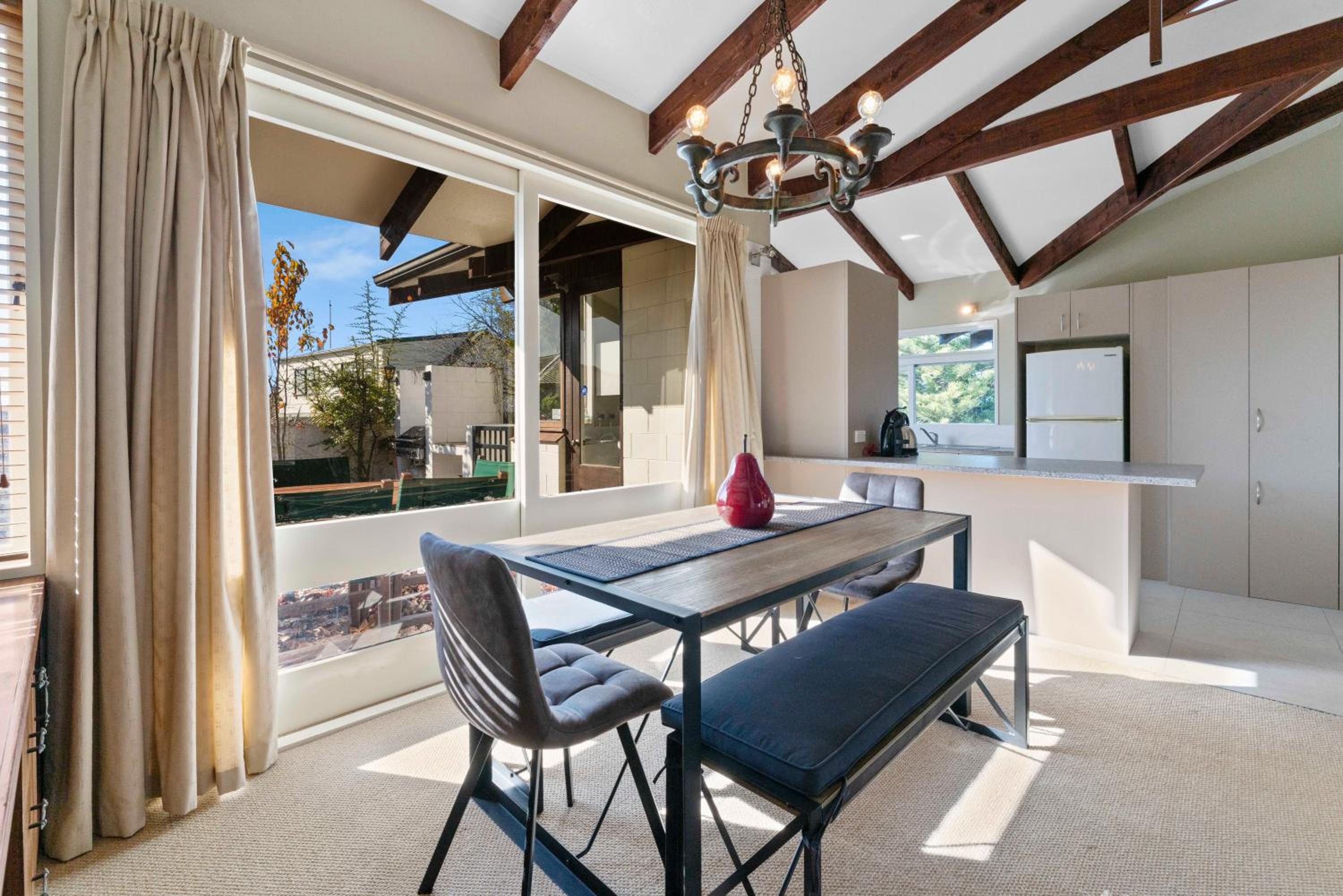 Brownies Bach - Lake Taupo Holiday Home view 5